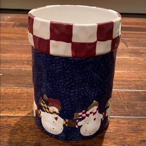 Boyds Collection Burt’s Bundle Up Utensil Crock